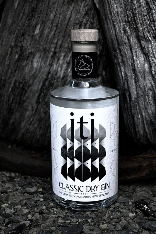 iti Classic Dry Gin - 42% abv - 700ml